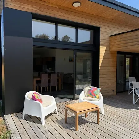 Ferienhaus Californienne, Bord De Saint-Germain-sur-Ay
